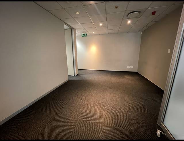 542M² OFFICE TO LET IN PARKTOWN